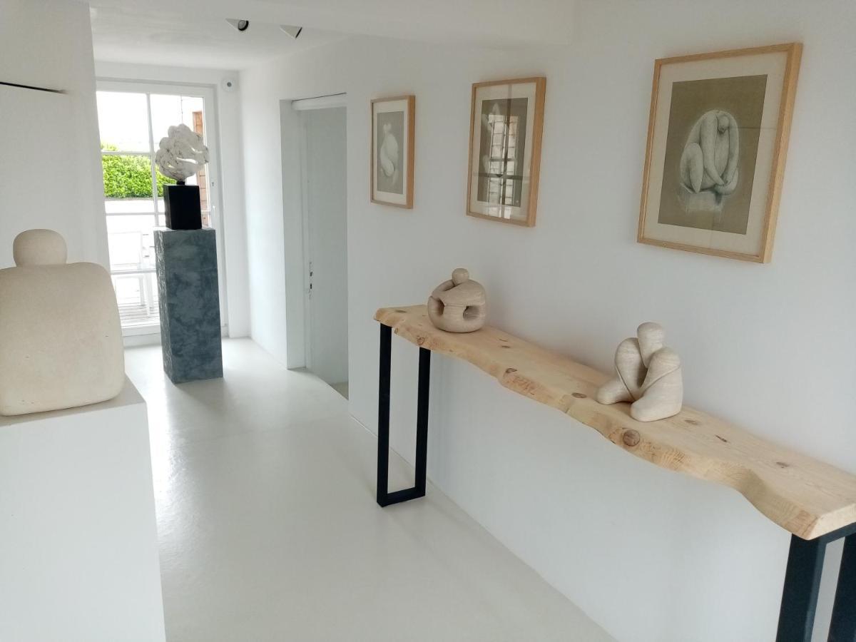 Hotel Galerie, Tumulus de la Hogue Fontenay-le-Marmion Exteriér fotografie
